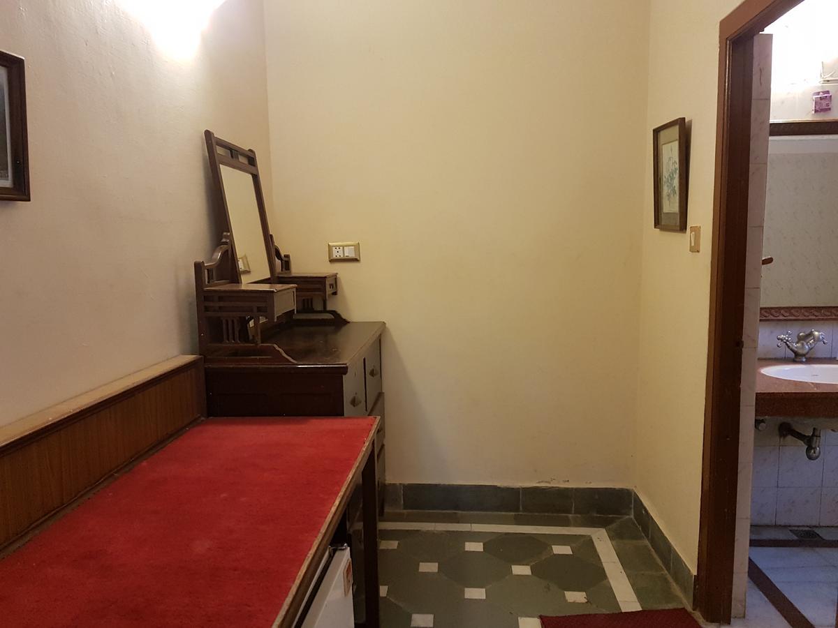 Kesar Bhawan Palace Mount Abu Esterno foto