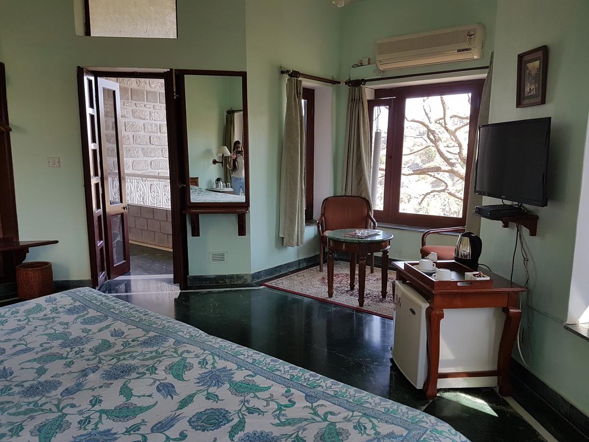 Kesar Bhawan Palace Mount Abu Esterno foto